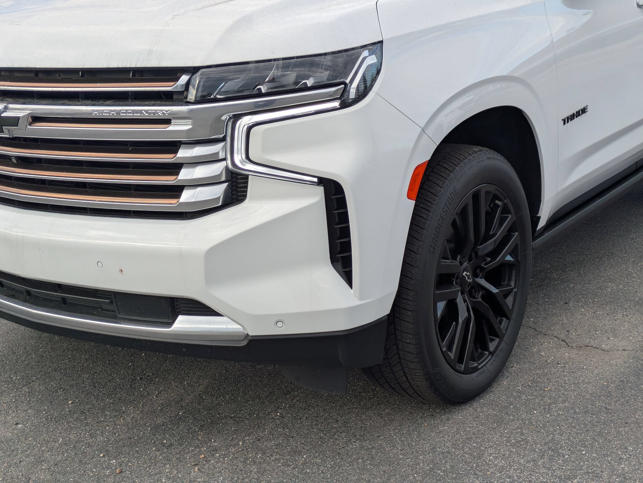 Used 2023 Chevrolet Tahoe High Country w/ Premium Package AWD/4WD image 10