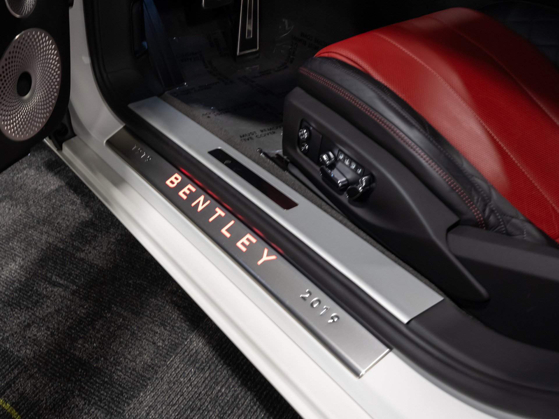 Used 2020 Bentley Continental GT V8 image 36