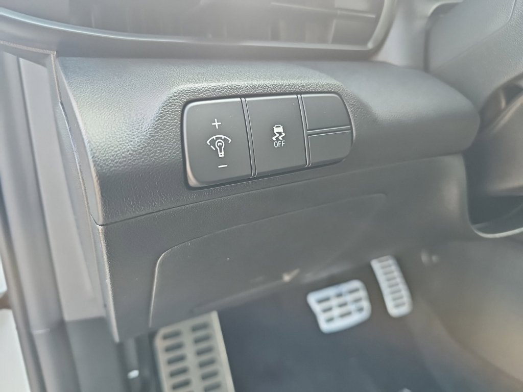 New 2026 Hyundai Elantra SEL Sport FWD image 15