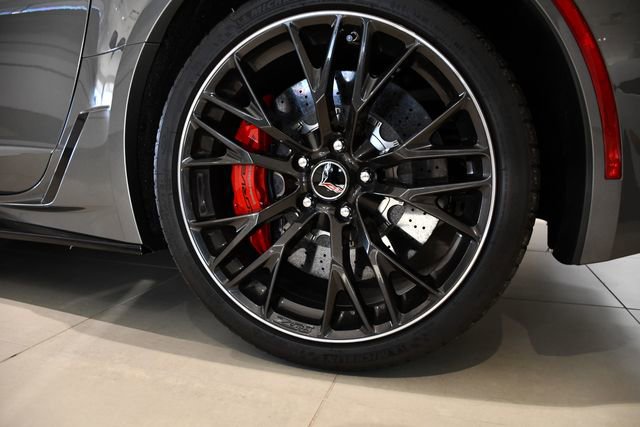 Used 2015 Chevrolet Corvette Z06 w/ Z07 Performance Package image 12