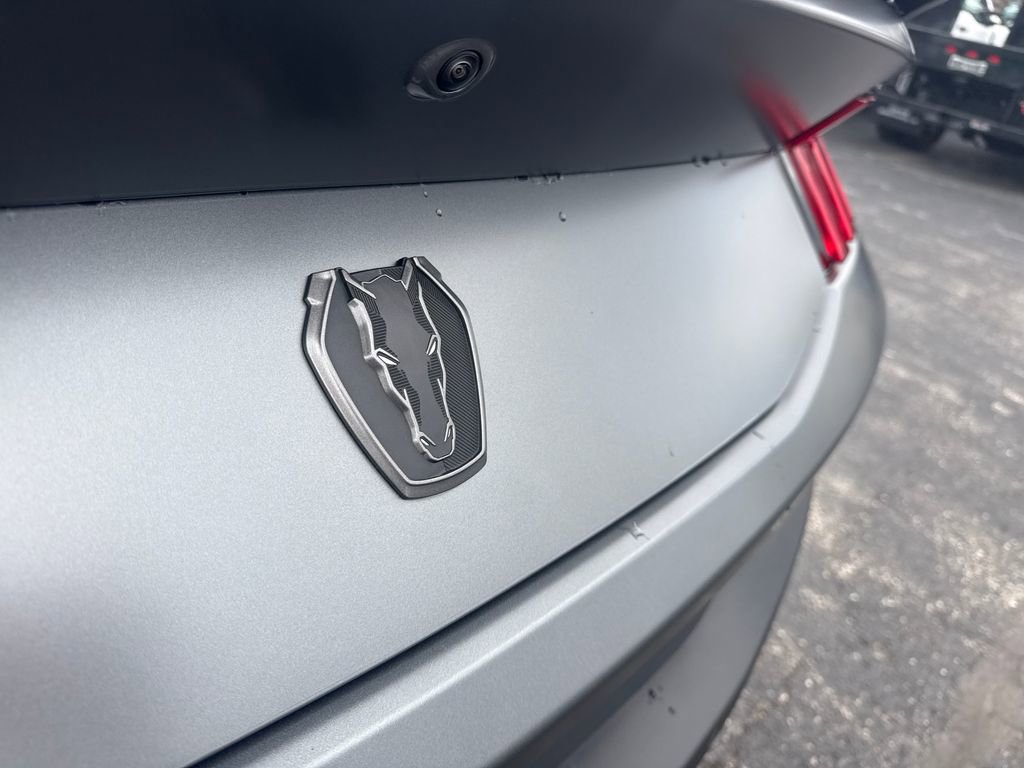 Used 2025 Ford Mustang Dark Horse image 12