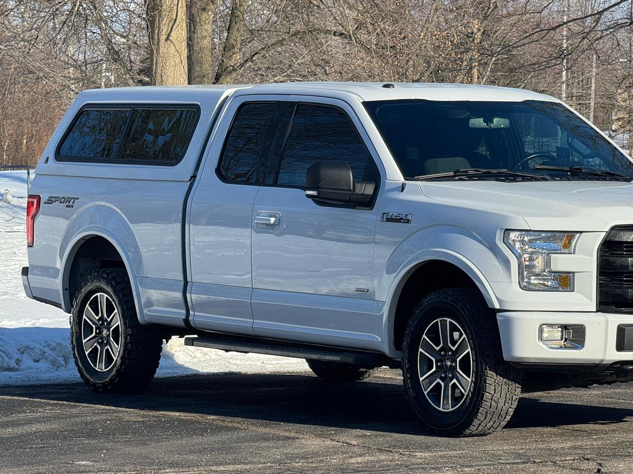 Used 2017 Ford F150 XLT w/ Equipment Group 302A Luxury AWD/4WD image 18