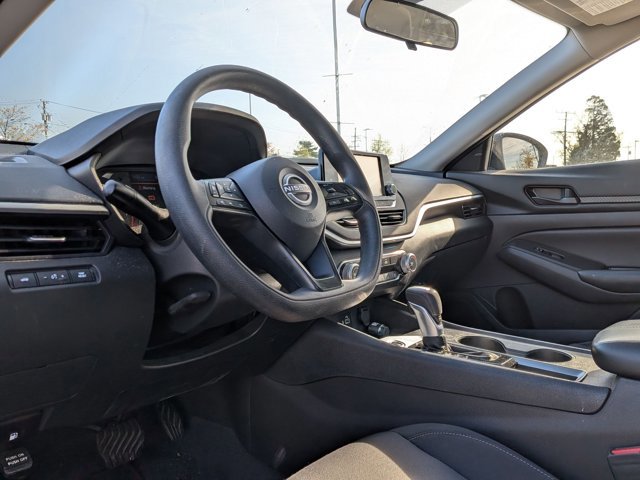 Used 2023 Nissan Altima 2.5 S image 9