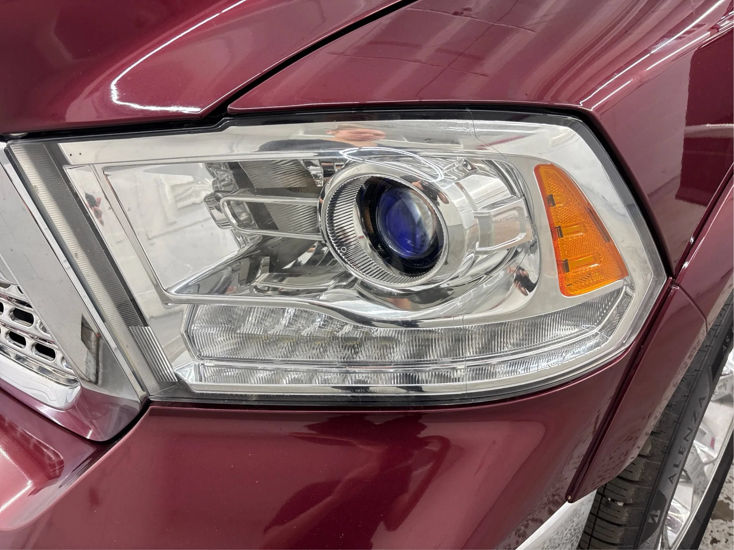 Used 2018 RAM 1500 Laramie w/ Convenience Group AWD/4WD image 32
