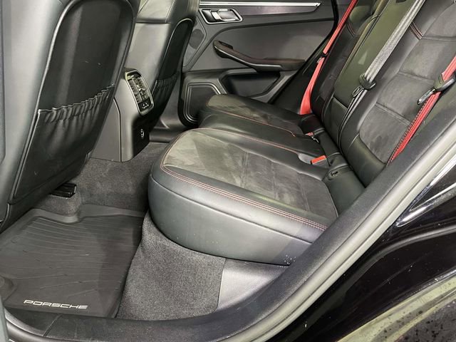 Certified 2023 Porsche Macan GTS image 19