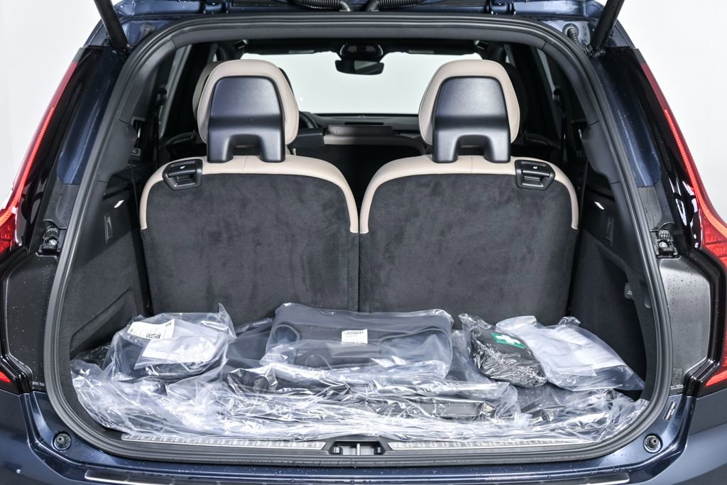 New 2026 Volvo XC90 T8 Ultra w/ Protection Package Premier image 32