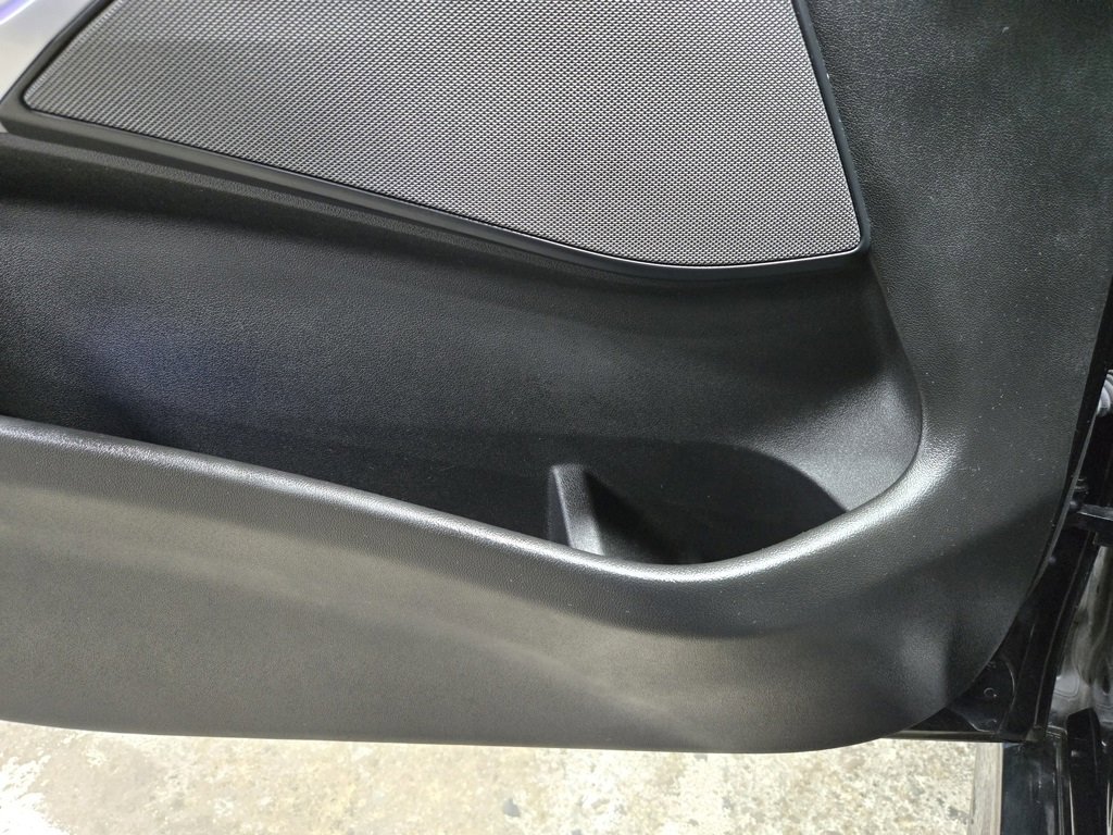 Used 2023 BMW X5 M50i w/ Executive Package image 9