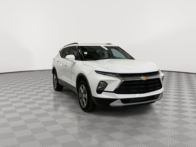 Certified 2024 Chevrolet Blazer LT w/ Convenience Package image 2