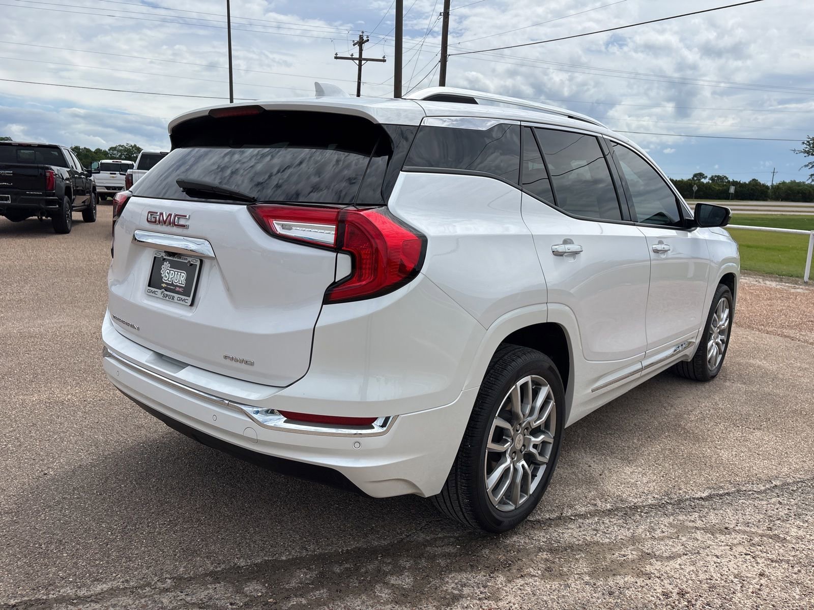 Used 2022 GMC Terrain Denali AWD/4WD image 6