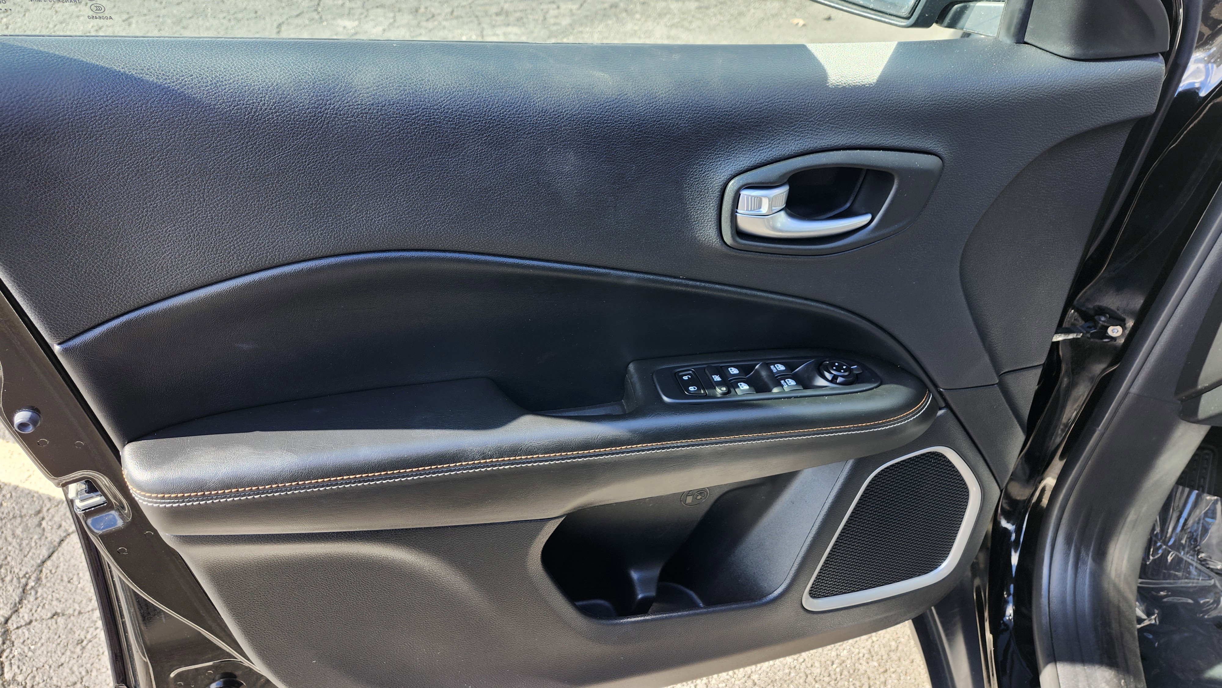 Used 2021 Jeep Compass Latitude w/ Convenience Group image 24