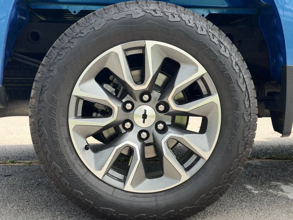 Used 2025 Chevrolet Silverado 1500 RST AWD/4WD image 30