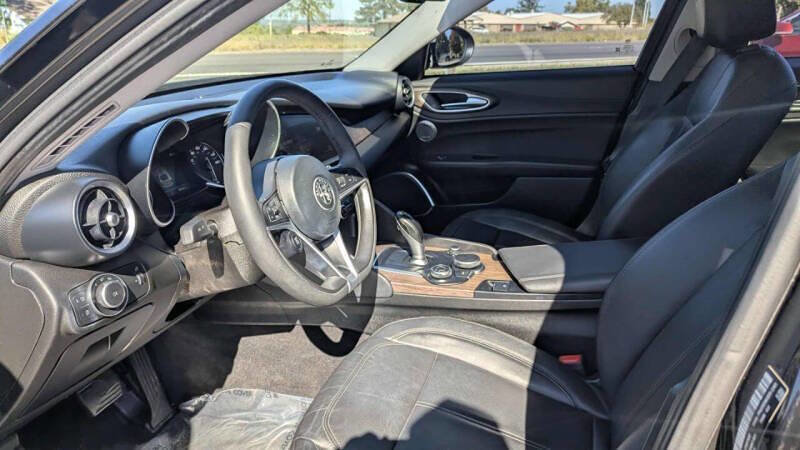 Used 2018 Alfa Romeo Giulia Ti w/ Nero Edizione image 10