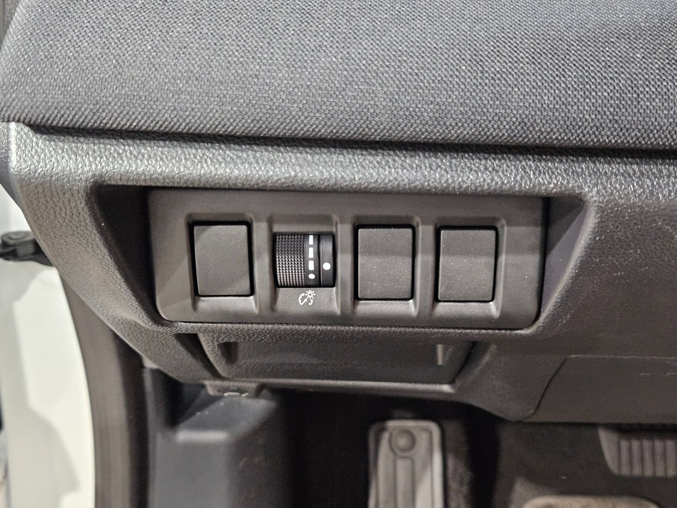 Used 2020 Subaru Outback Premium AWD/4WD image 24