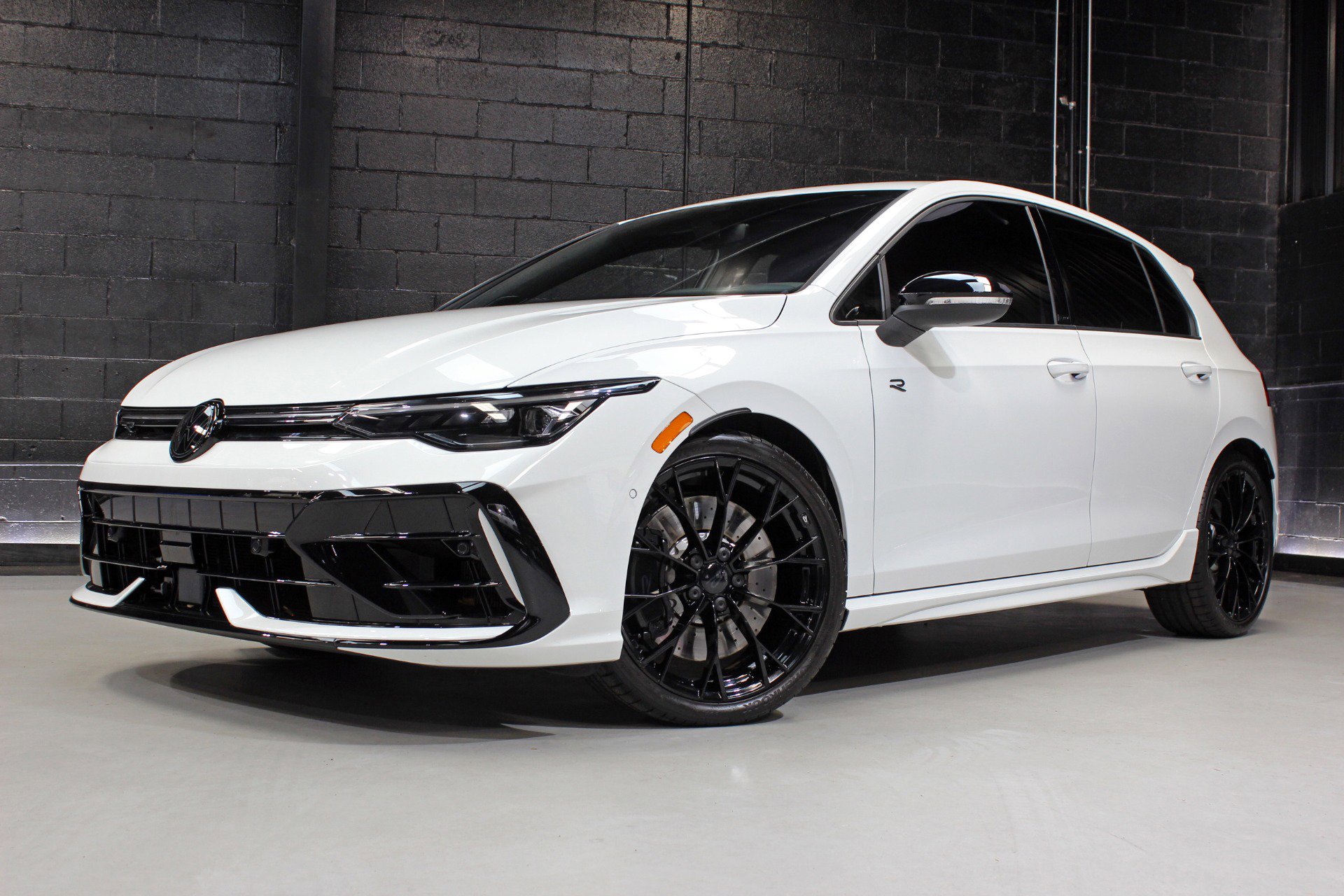 Used 2025 Volkswagen Golf R Black Edition w/ Euro Stye Package image 91