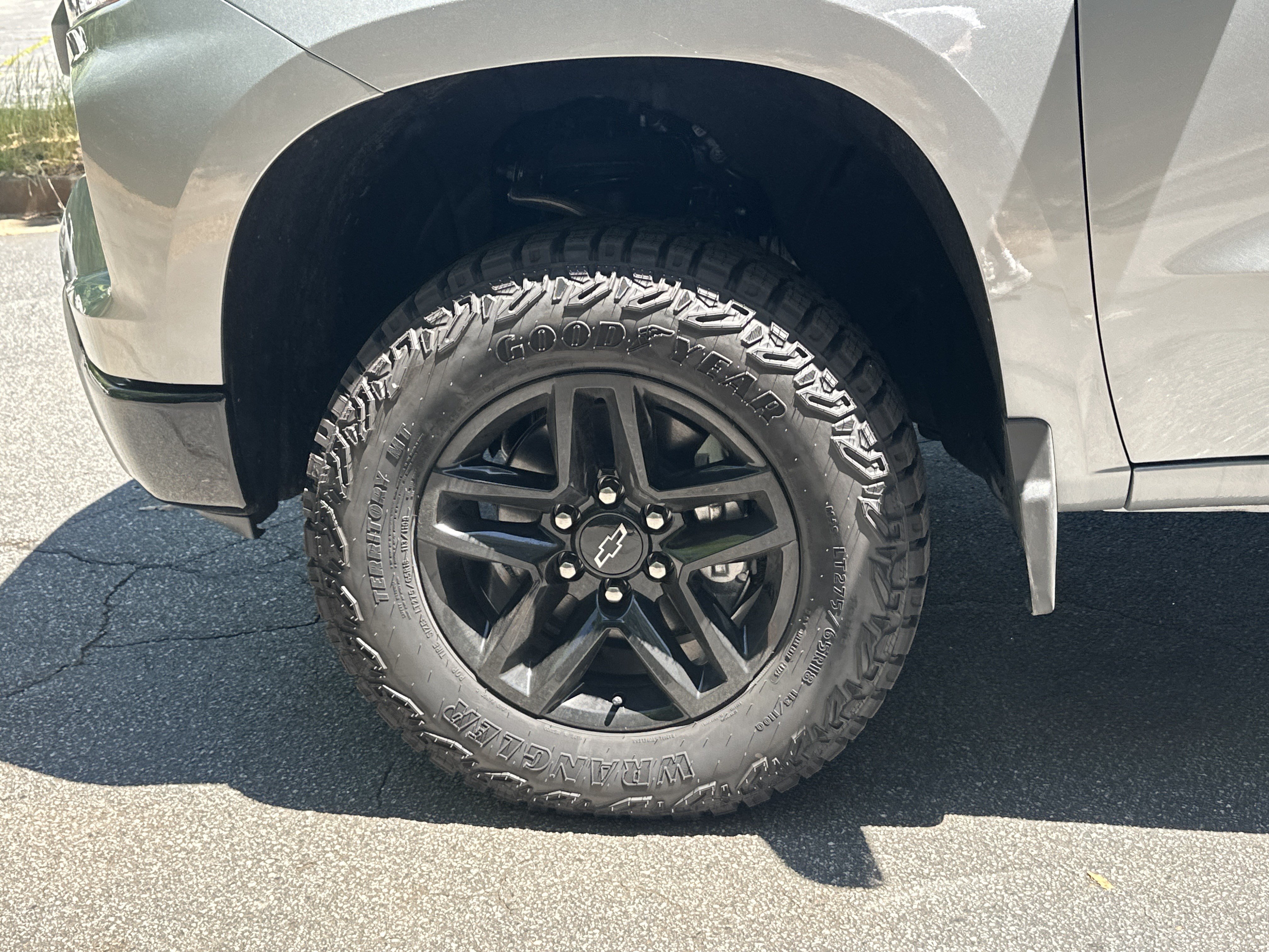 Used 2026 Chevrolet Silverado 1500 Custom Trail Boss w/ LPO, Dark Essentials Package AWD/4WD image 15