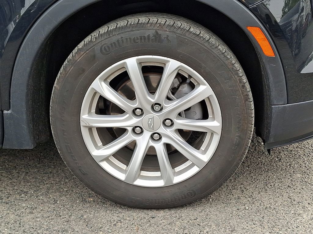 Used 2023 Cadillac XT4 Luxury w/ Cold Weather Package AWD/4WD image 33