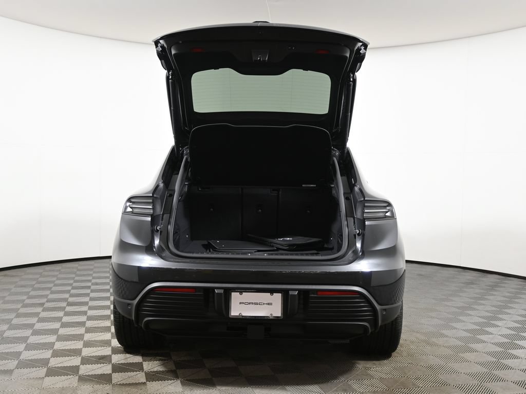 Used 2026 Porsche Macan 4 Electric AWD/4WD image 42
