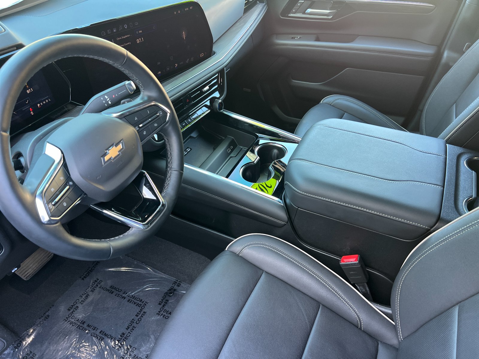 Used 2025 Chevrolet Tahoe Premier AWD/4WD image 10