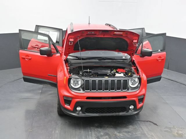Used 2023 Jeep Renegade Latitude w/ Premium Group AWD/4WD image 70