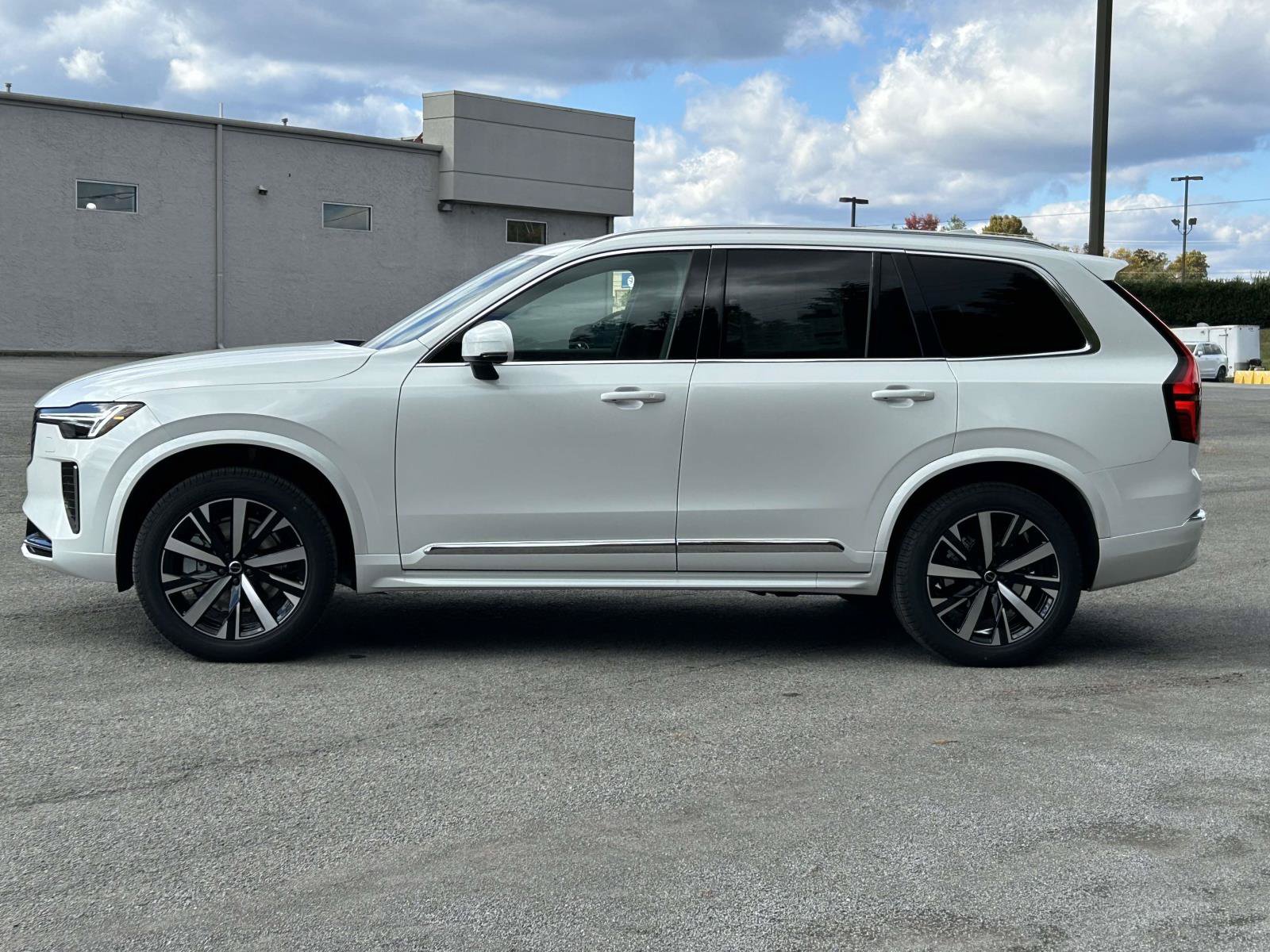 New 2026 Volvo XC90 B5 Core AWD/4WD image 6