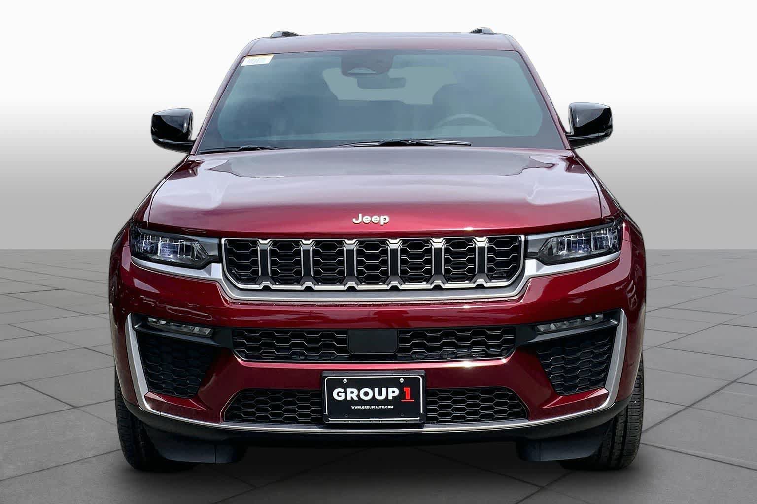 New 2026 Jeep Grand Cherokee Limited RWD image 3