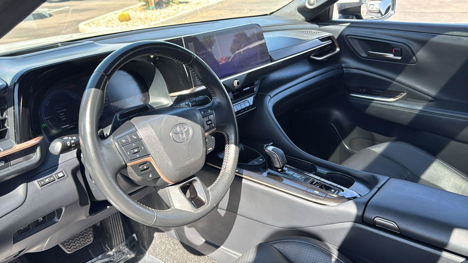 Used 2025 Toyota Crown Platinum AWD/4WD image 24