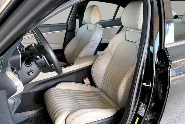 Used 2022 Genesis G70 3.3T w/ Sport Advanced Package image 15