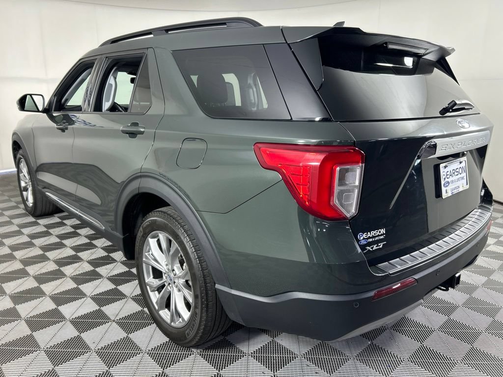 Used 2024 Ford Explorer XLT w/ Equipment Group 202A AWD/4WD image 7