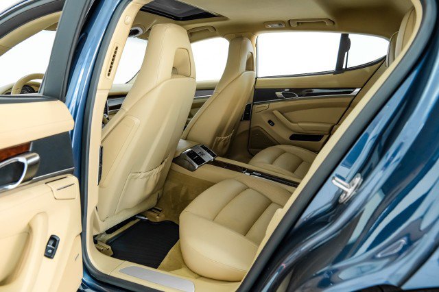 Used 2012 Porsche Panamera 4 image 36