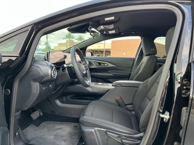 Used 2025 Chevrolet Equinox EV LT FWD image 11