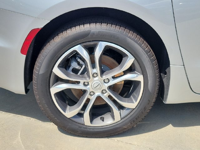 New 2026 Chrysler Pacifica Pinnacle w/ Trailer Tow Group AWD/4WD image 5