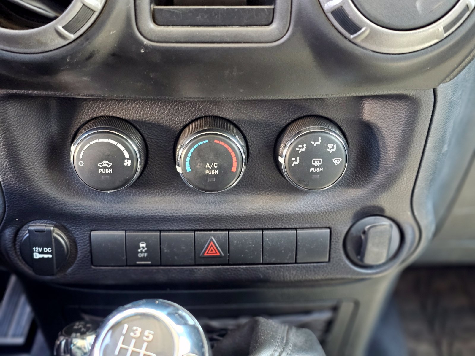 Used 2017 Jeep Wrangler Sport AWD/4WD image 15