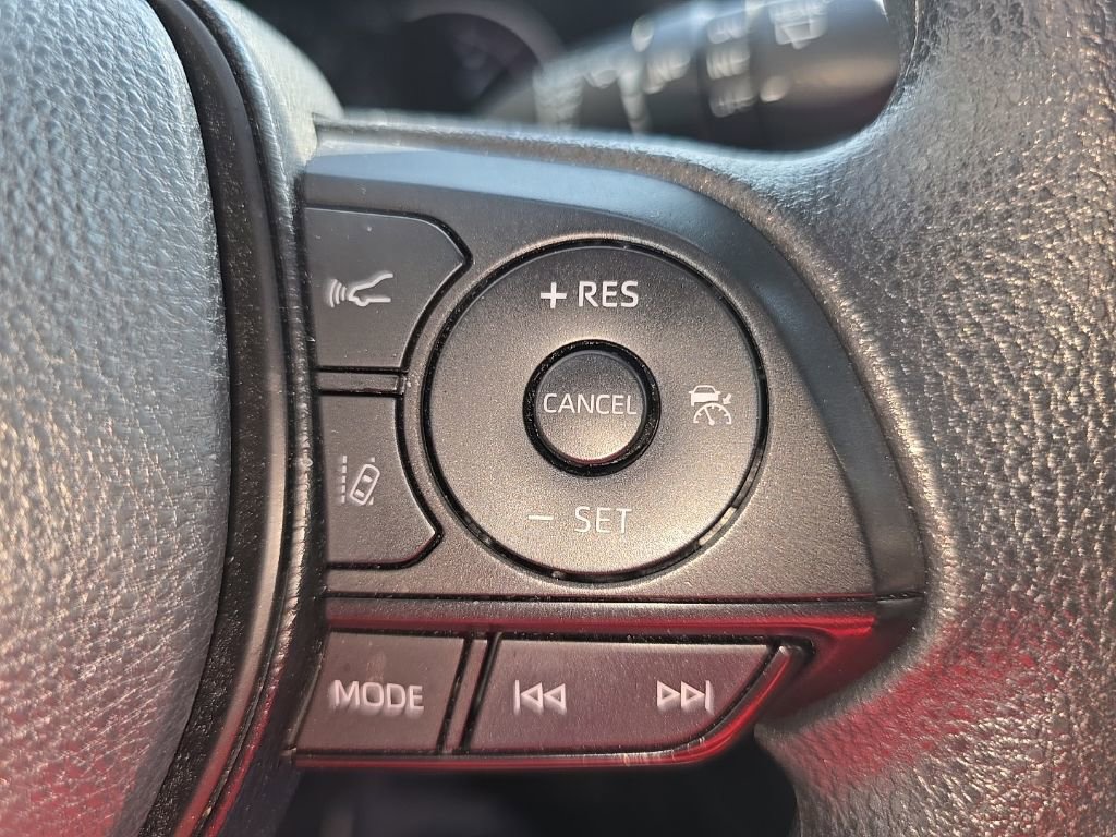 Used 2023 Toyota RAV4 XLE image 19