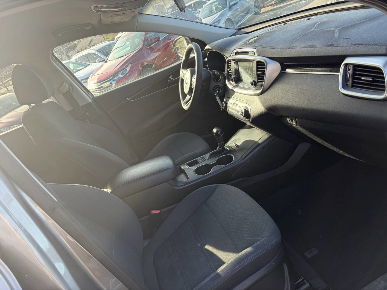 Used 2018 Kia Sorento FWD image 21