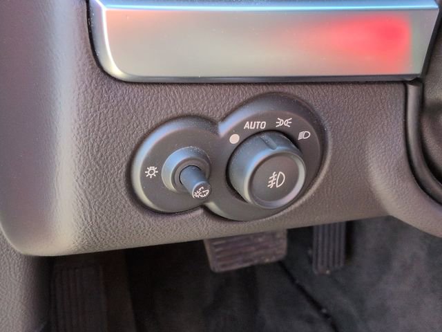 Used 2003 Chevrolet SSR w/ Preferred Equipment Group RWD image 17