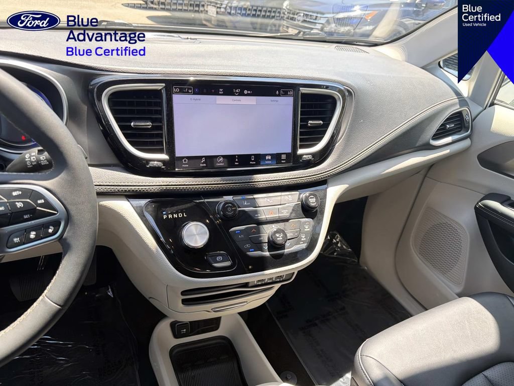 Used 2024 Chrysler Pacifica Limited FWD image 12