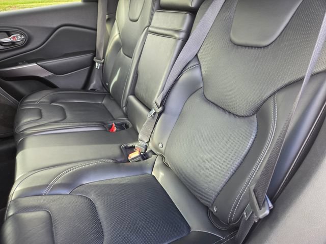 Used 2019 Jeep Cherokee Limited AWD/4WD image 12