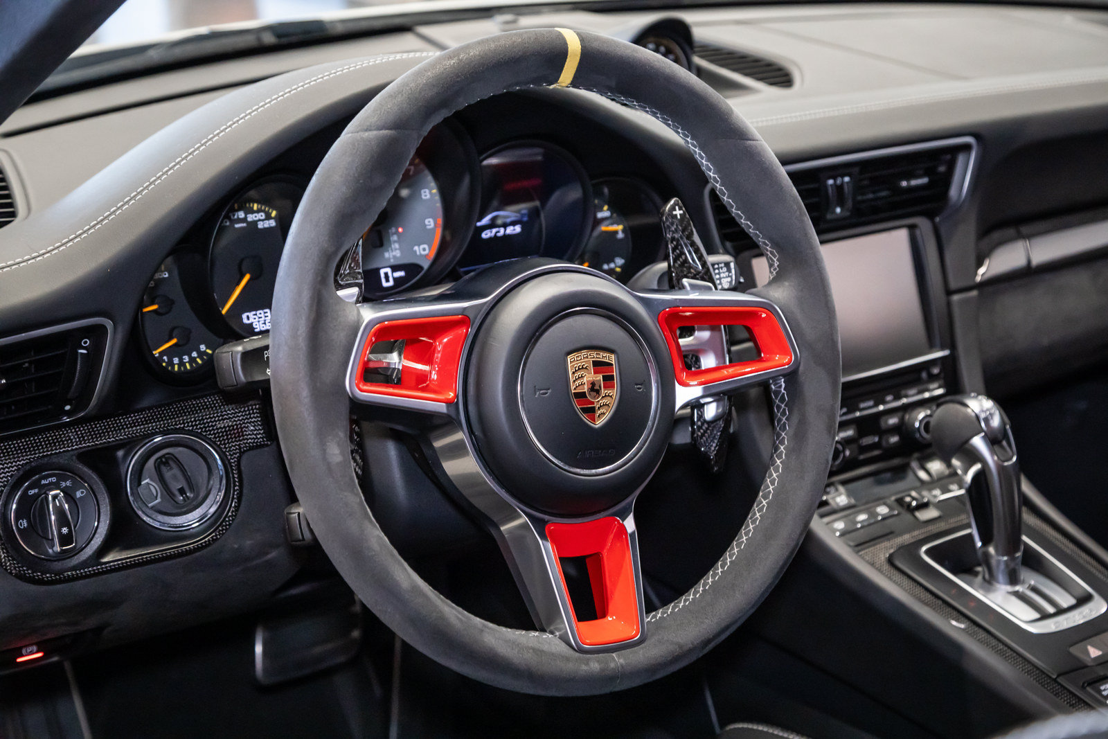 Used 2016 Porsche 911 GT3 RS RWD image 40