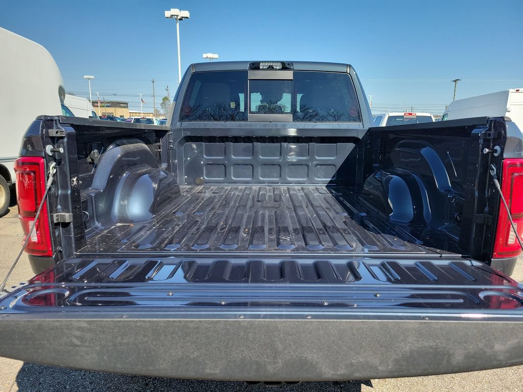 New 2026 RAM 2500 Big Horn AWD/4WD image 8