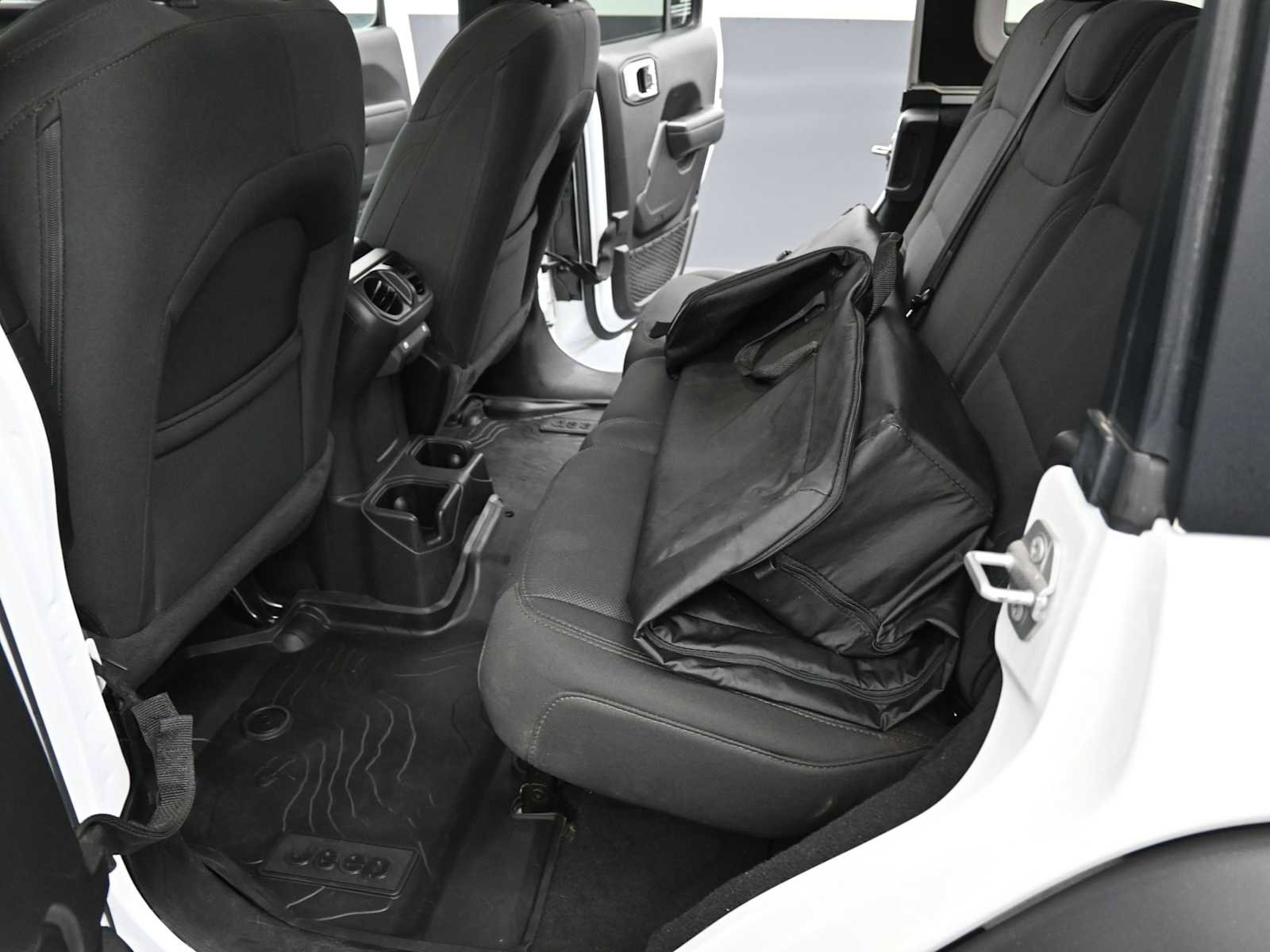 Used 2022 Jeep Wrangler Unlimited Sport AWD/4WD image 13