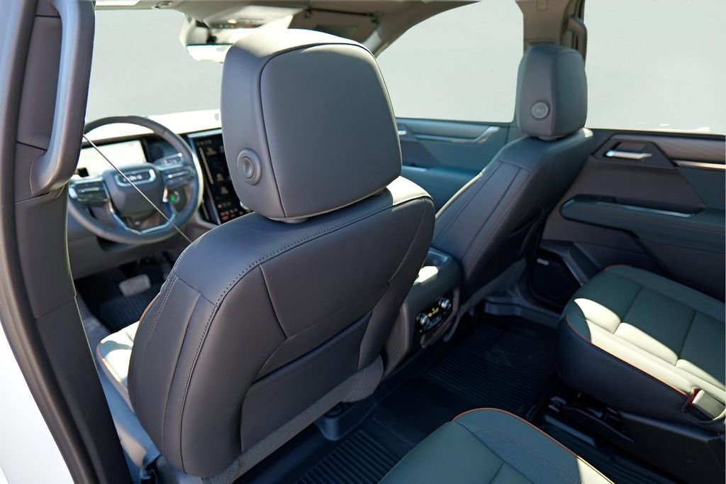New 2026 GMC Acadia AT4 w/ Luxury Package image 21