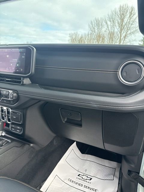 Used 2024 Jeep Wrangler Sahara w/ Technology Group AWD/4WD image 22