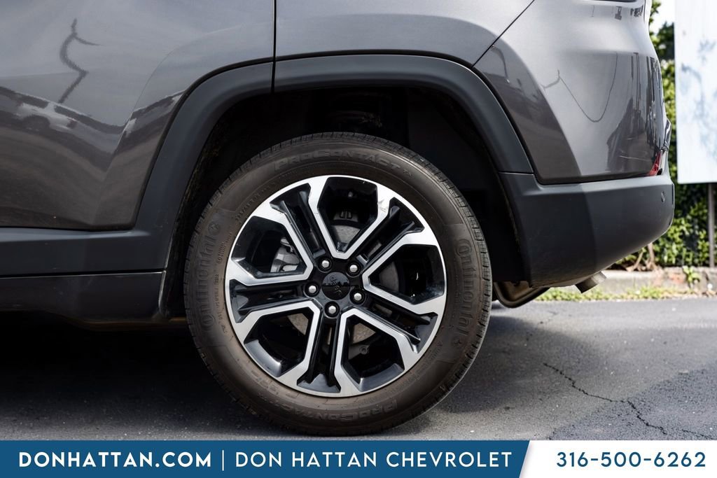 Used 2024 Jeep Compass Limited image 33