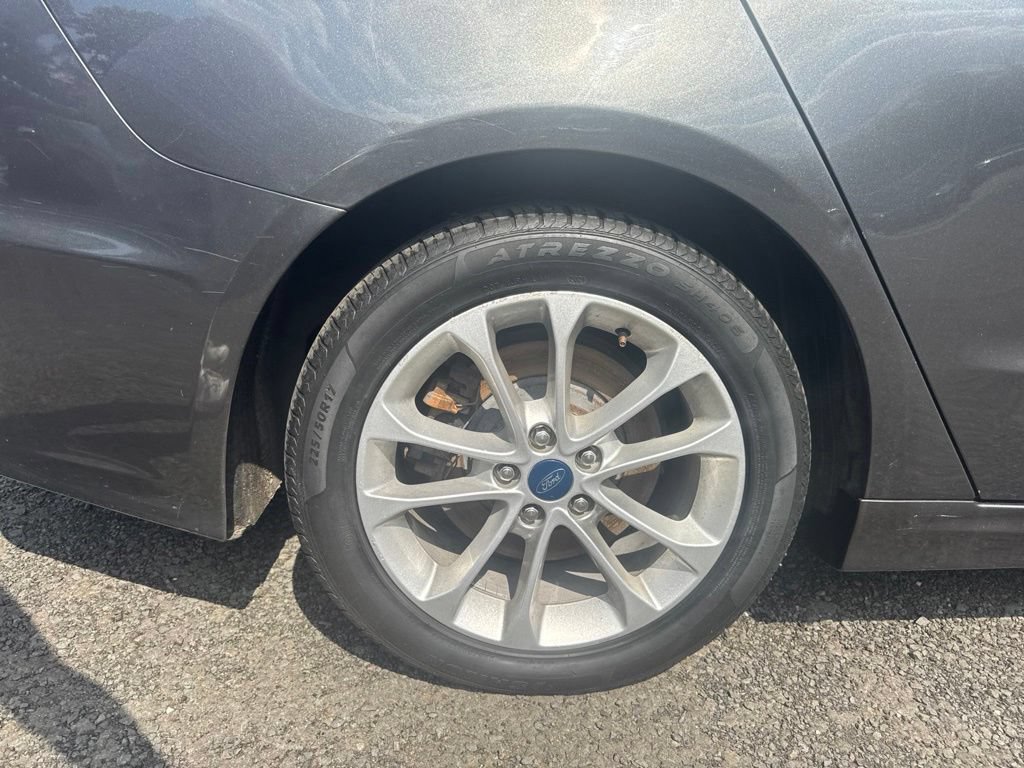 Used 2019 Ford Fusion Energi Titanium FWD image 24