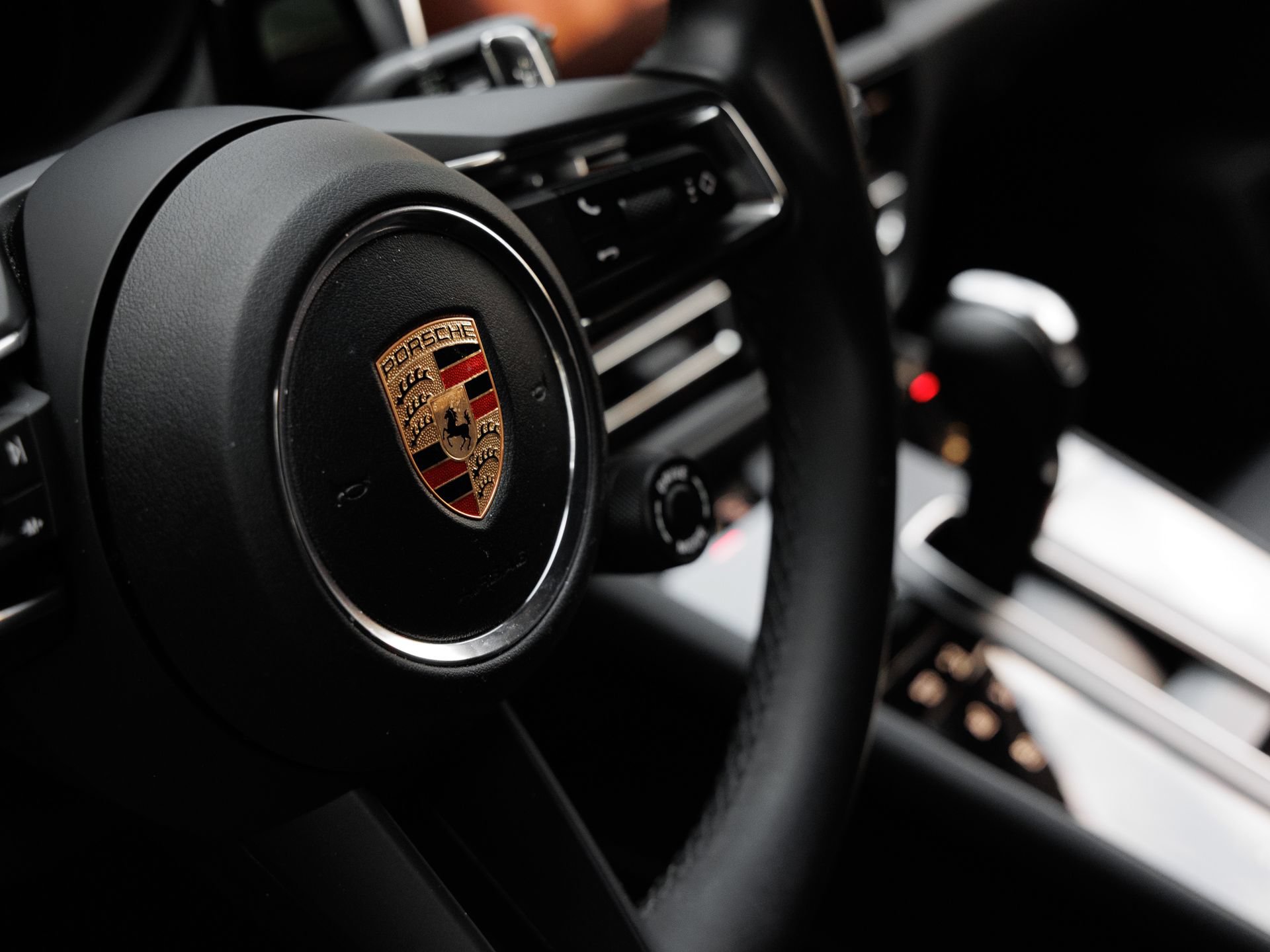 Certified 2026 Porsche Macan AWD/4WD image 18