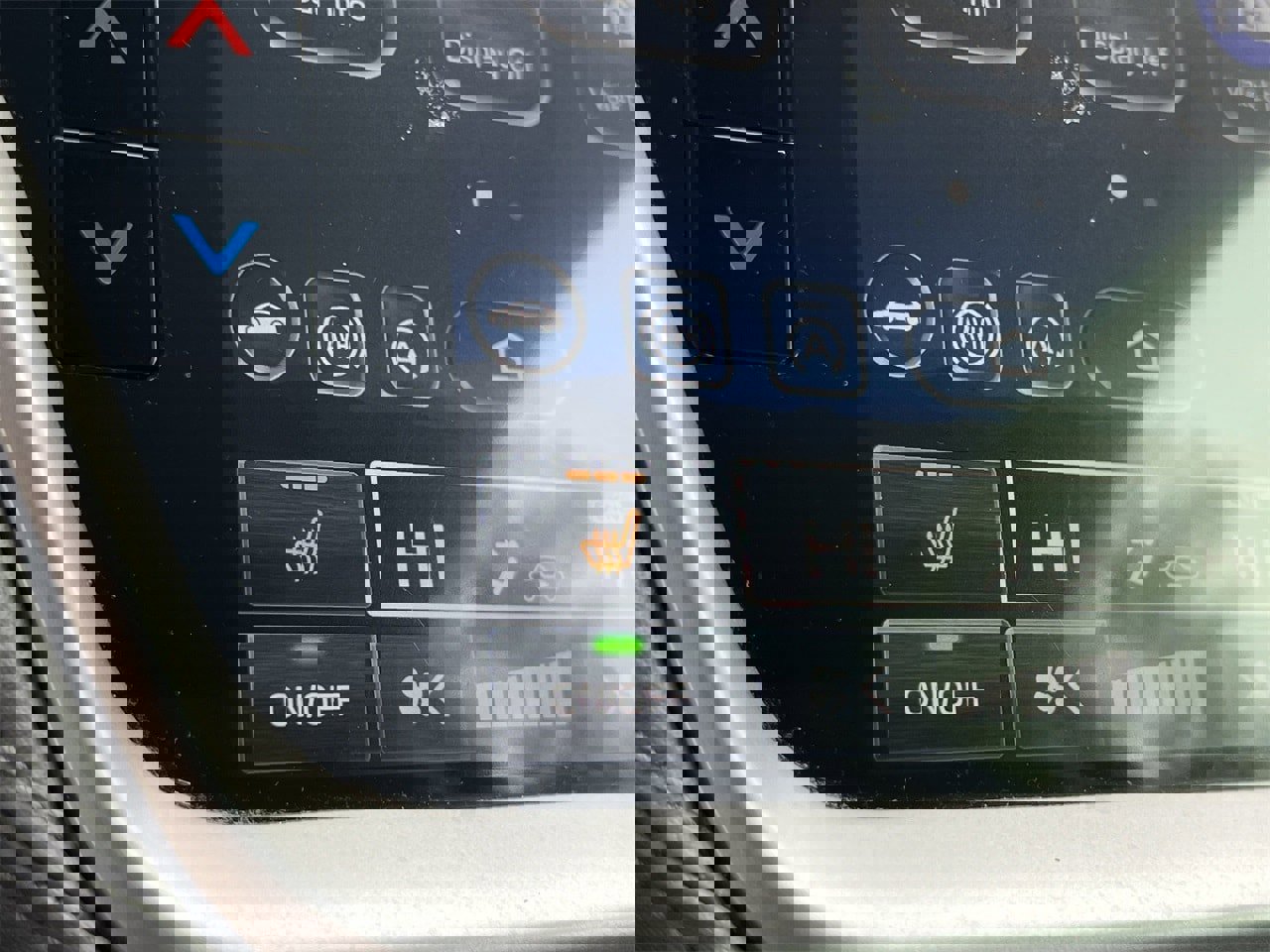 Used 2025 Subaru Outback Onyx Edition image 16