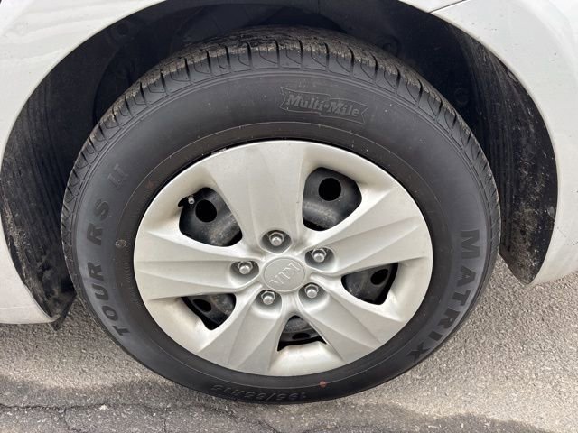 Used 2017 Kia Forte LX image 17