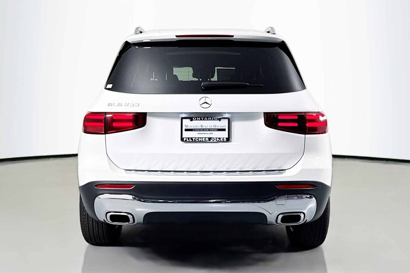 New 2026 Mercedes-Benz GLB 250 image 3