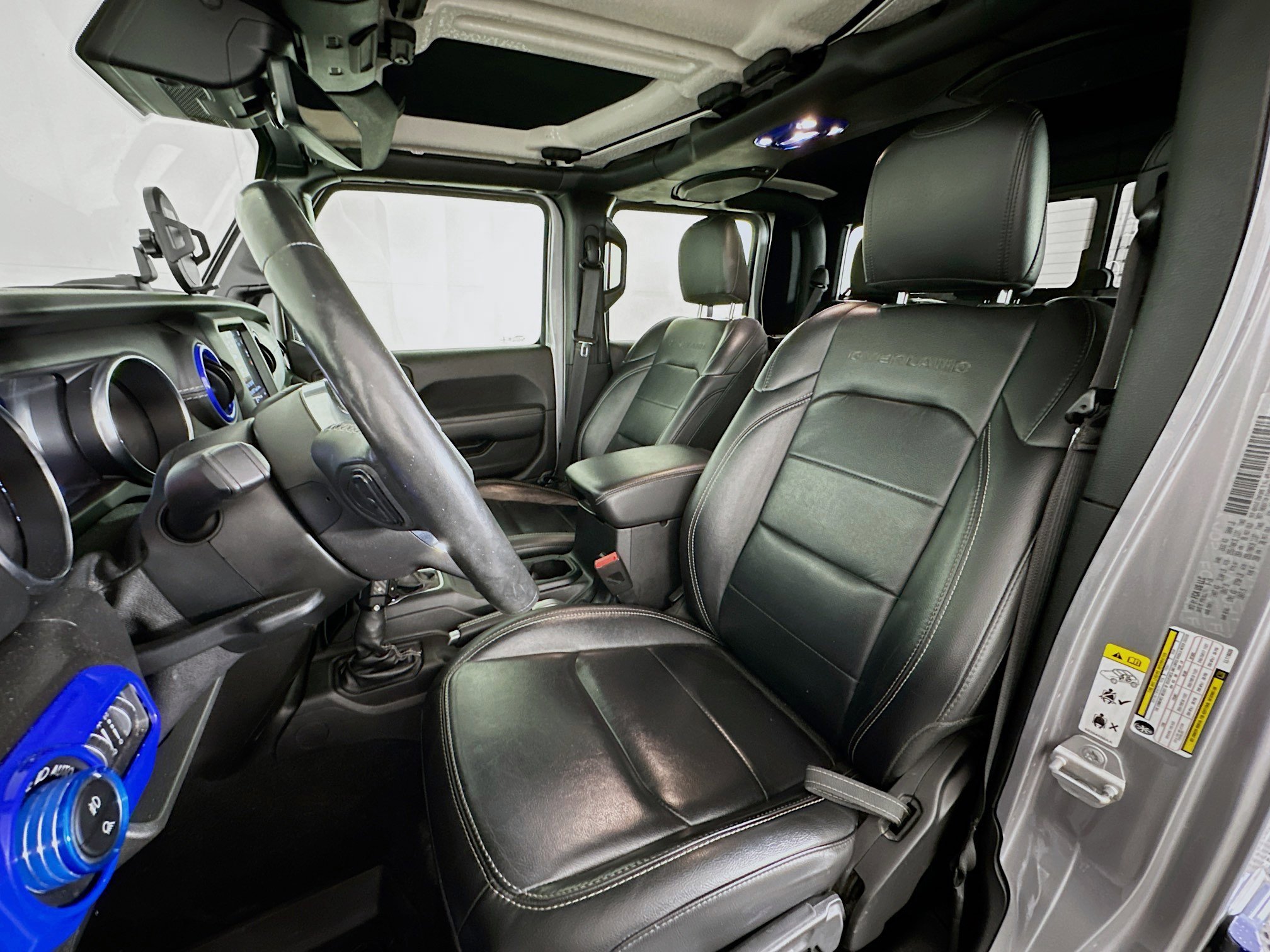 Used 2020 Jeep Gladiator Overland image 13