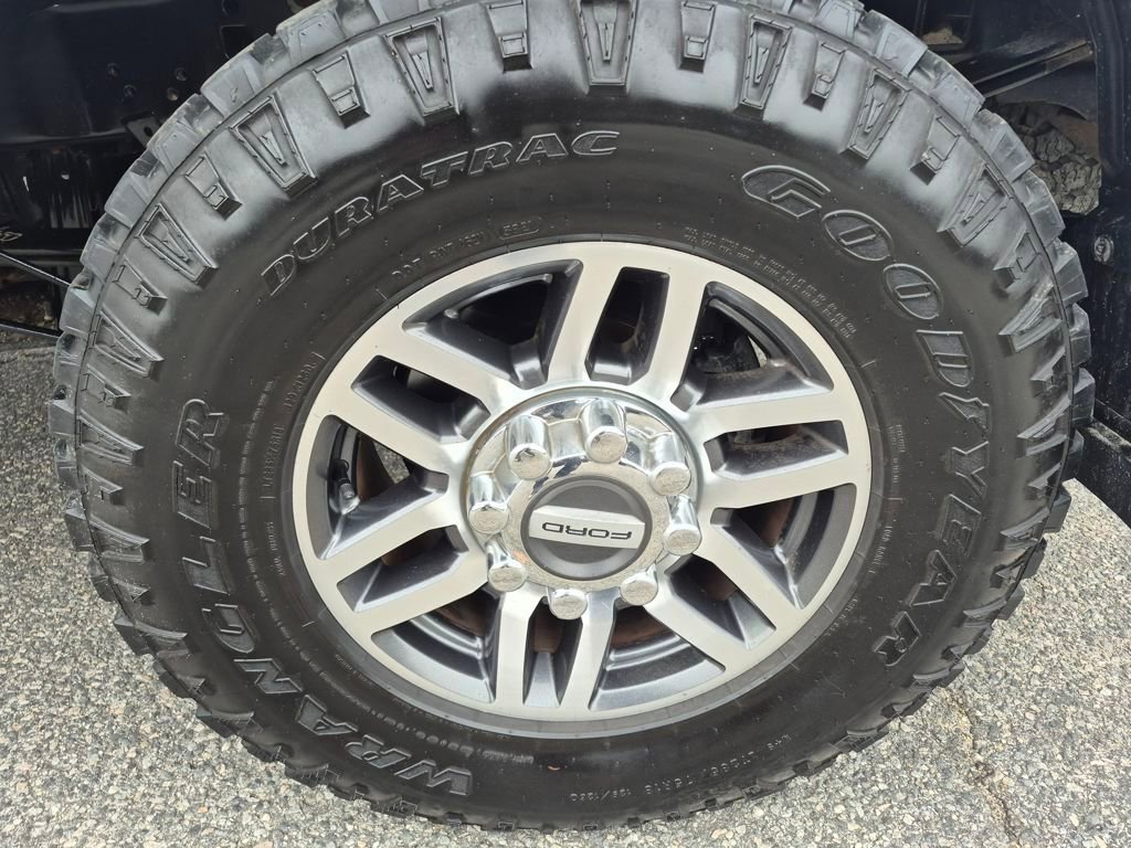 Used 2017 Ford F250 Lariat w/ Lariat Value Package image 9